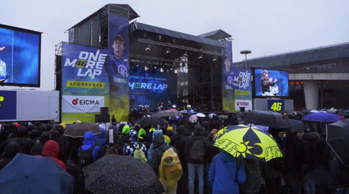 Valentino Rossi with his fans at the farewell party.